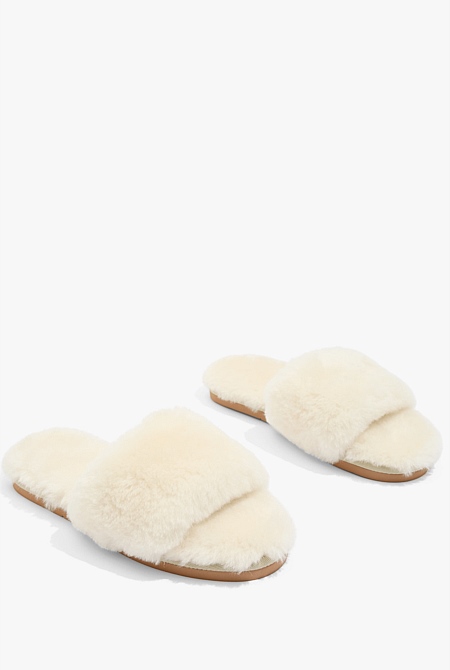 penshoppe slippers for male price